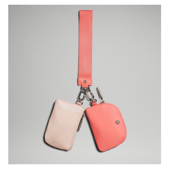 ❣️SOLD❣️ NEW Lululemon Dual Pouch Wristlet Pink Mist/Raspberry Cream/White - Picture 4 of 9
